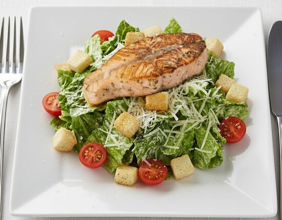 CĒZARA SALĀTI AR LASI